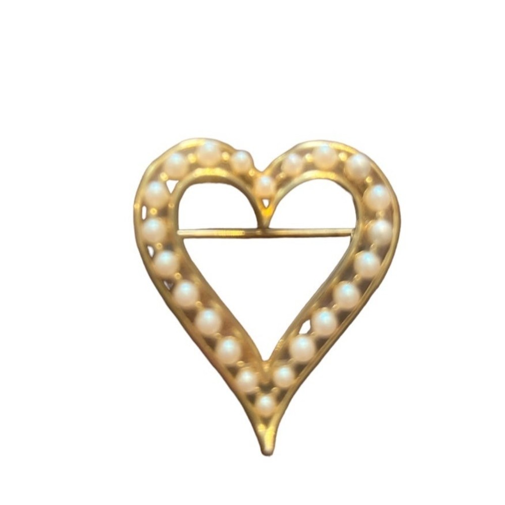 Vintage Heart Shaped Pin with faux Pearls Signed
